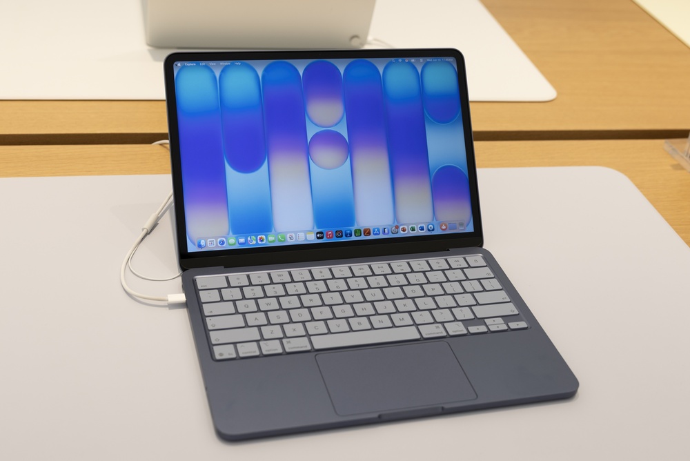Immagine di un MacBook e un iPad