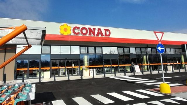 Inaugurazione di un nuovo punto vendita Conad