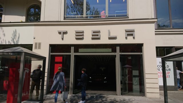 Stabilimento Tesla a Shanghai