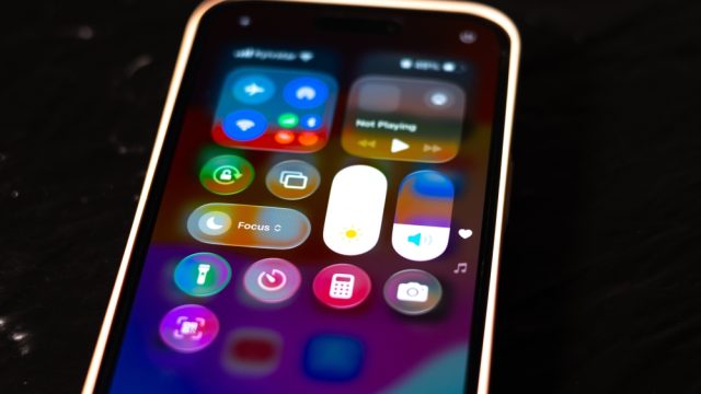 Screenshot delle beta pubbliche di iOS 27