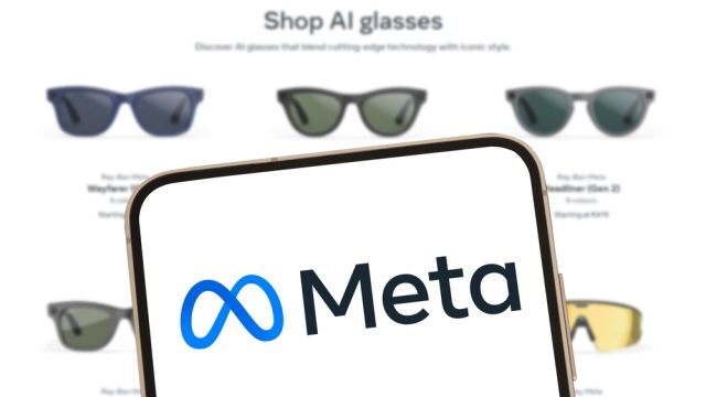 Occhiali smart di Meta in fase di sviluppo