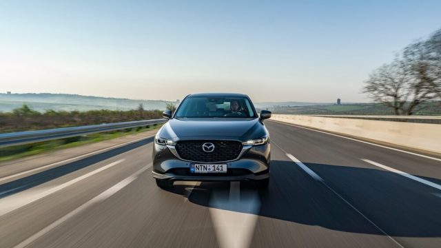 Nuova Mazda CX-30 2027